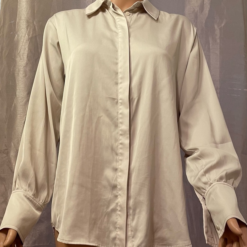 Prologue-Shiny Off-White Long-sleeve